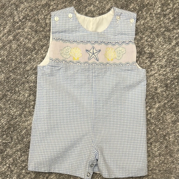 Other - EUC Le Za Me blue Gingham seersucker beach theme smocked Romper 9mo